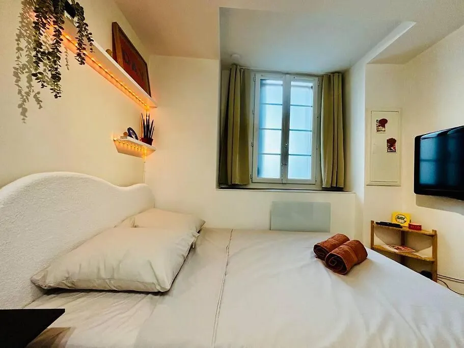 Mini - Tout Petit Mais Cozy ! Brignoles 0*,  France